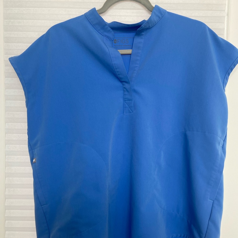 Figs Rafaela Oversized Scrub Top - Small
